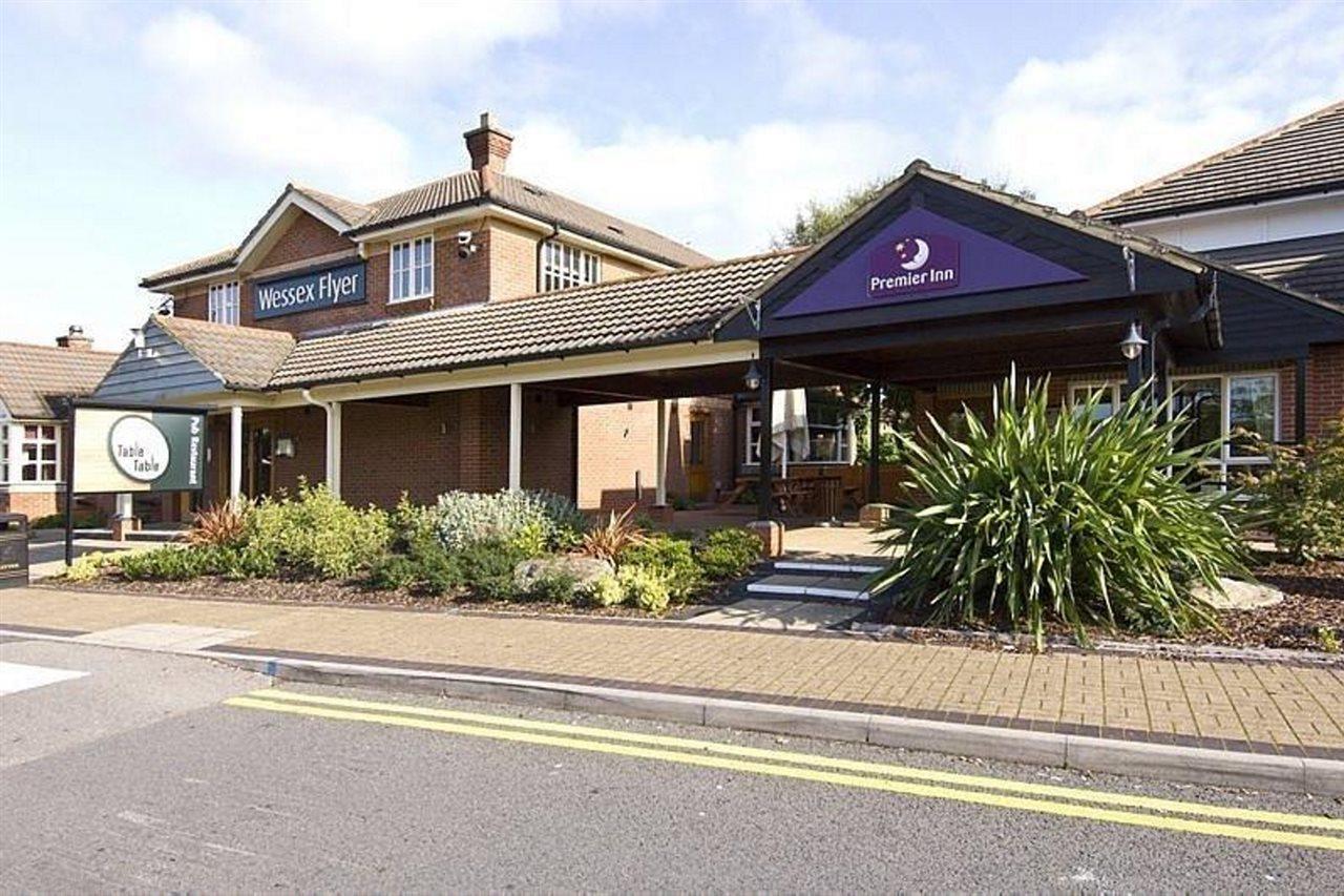 Premier Inn Bristol South Eksteriør bilde