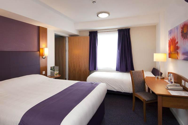 Premier Inn Bristol South Eksteriør bilde